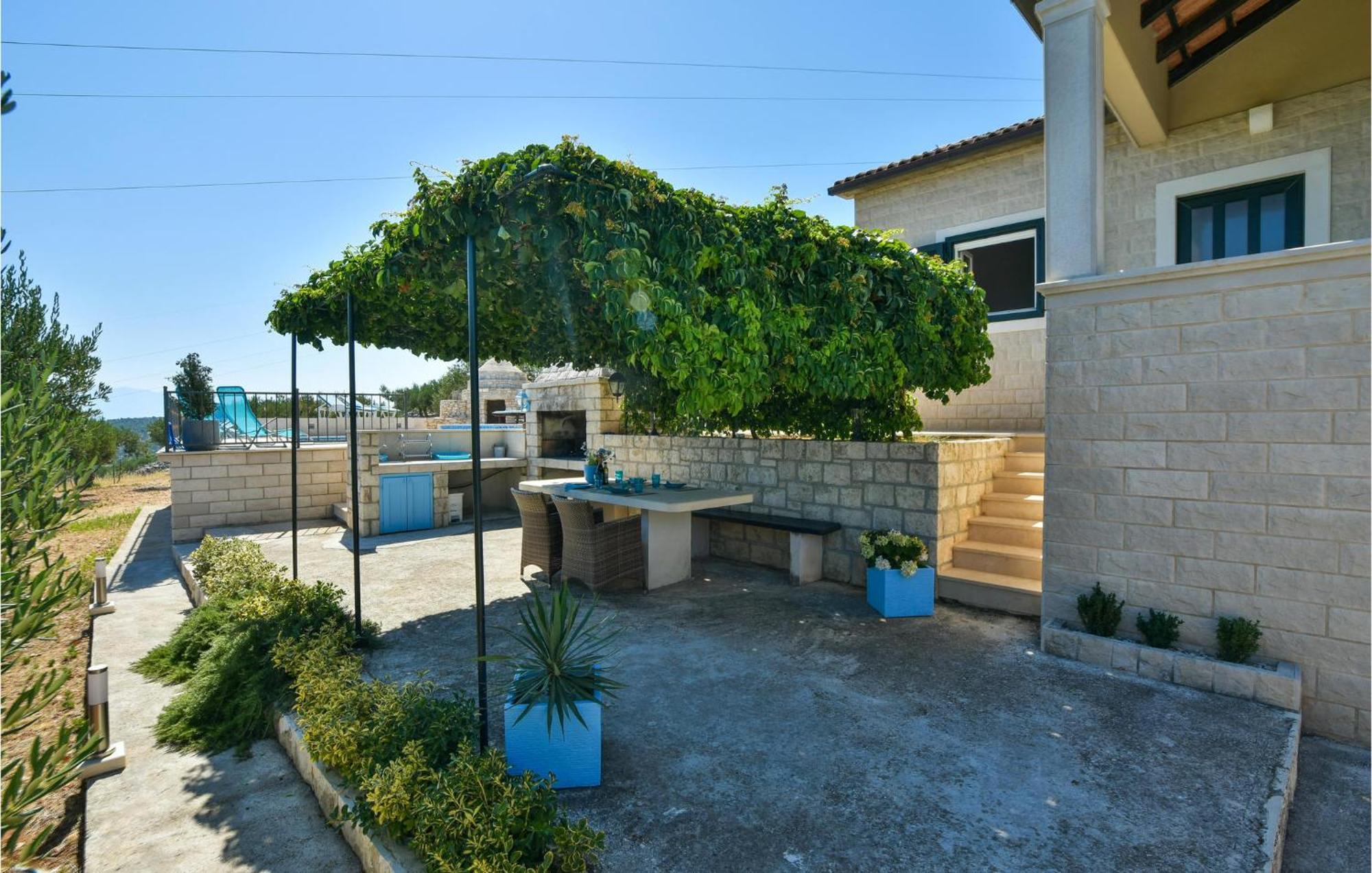 Pet Friendly Home In Postira With Wifi Esterno foto