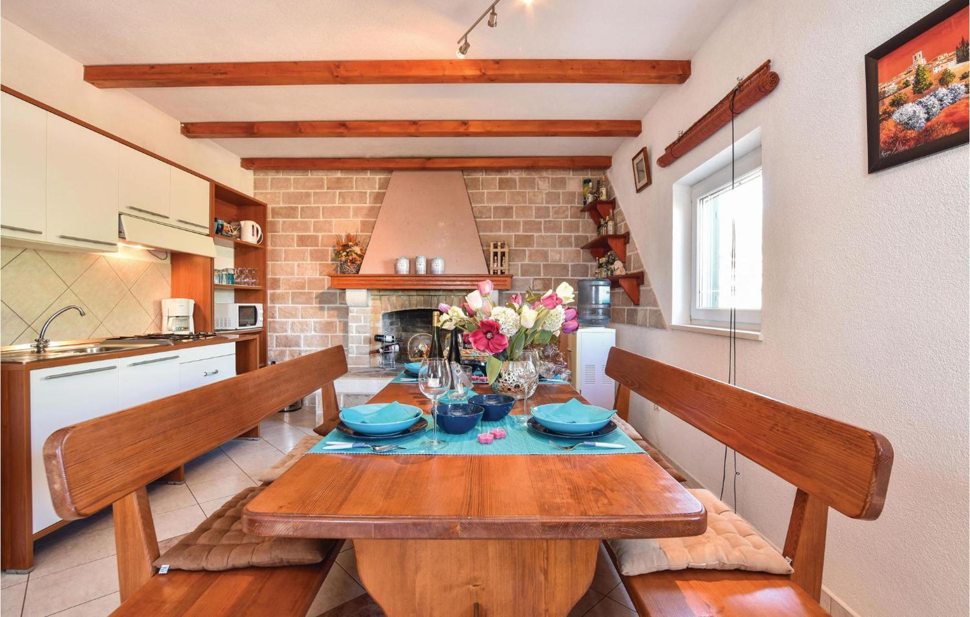 Pet Friendly Home In Postira With Wifi Esterno foto