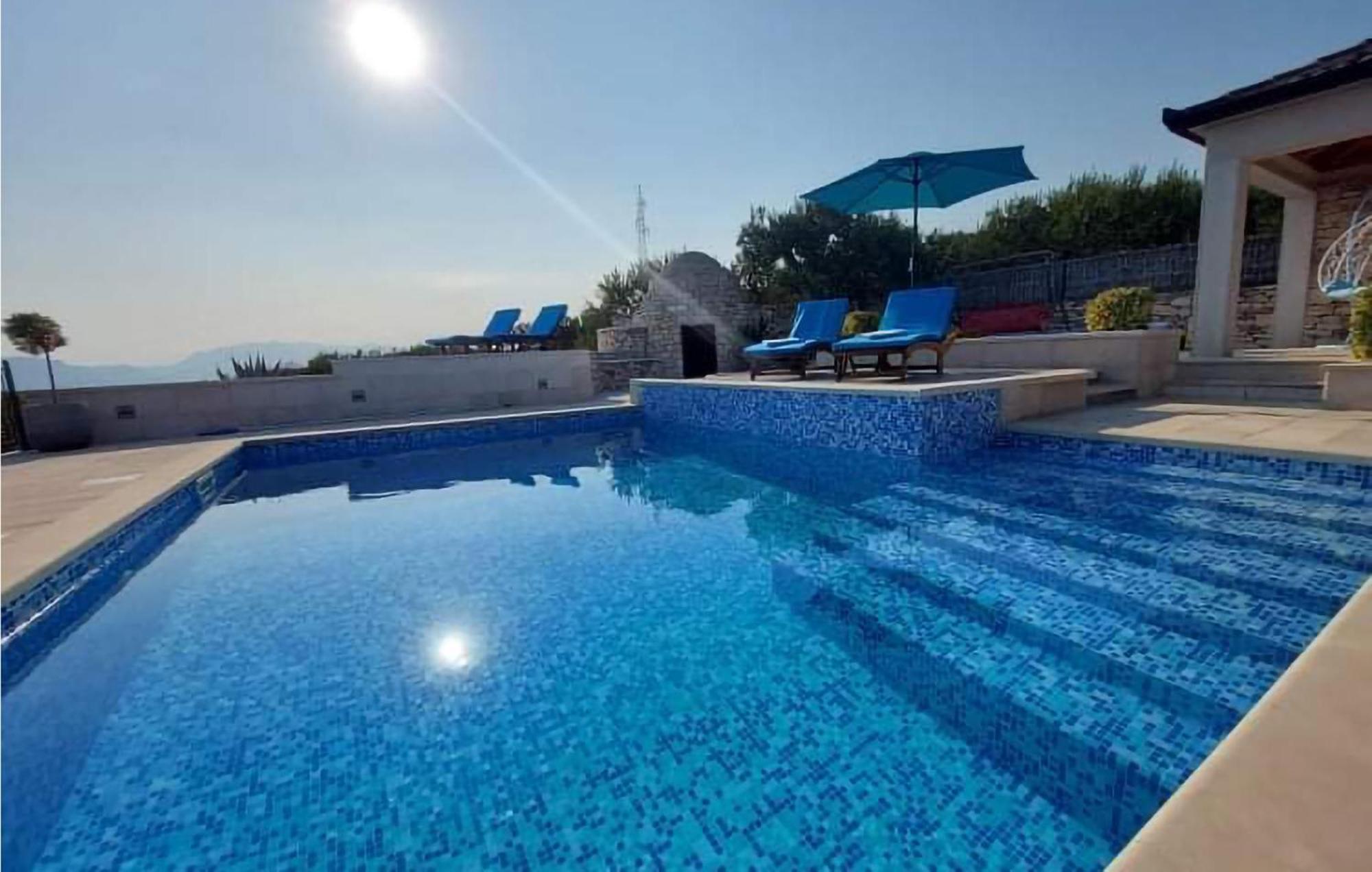 Pet Friendly Home In Postira With Wifi Esterno foto