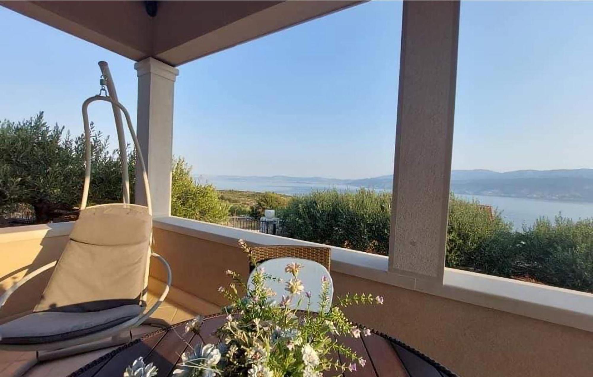 Pet Friendly Home In Postira With Wifi Esterno foto