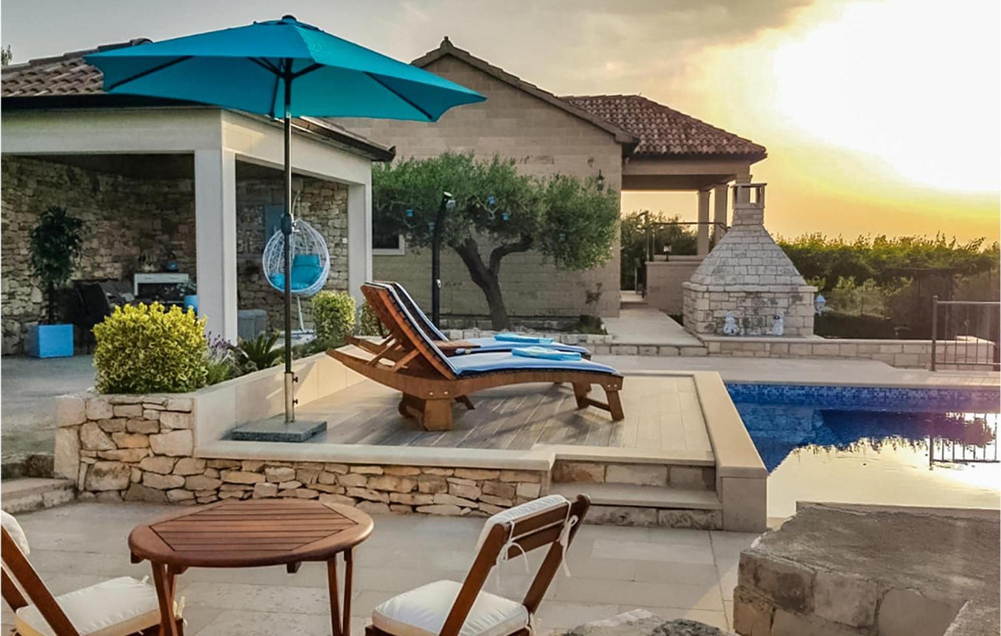 Pet Friendly Home In Postira With Wifi Esterno foto